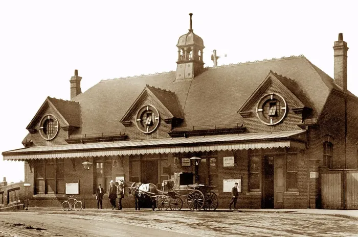 Framed Print : Thornton Heath Railway Station, early 1900s