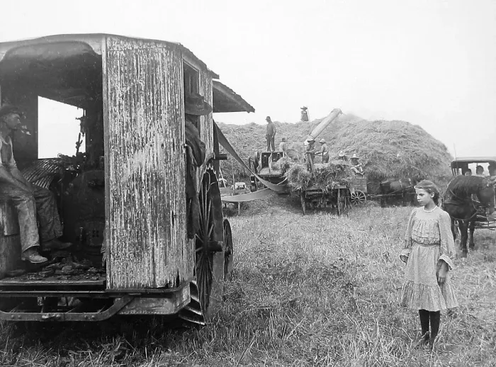 Framed Print : Threshing oats Illinois USA early 1900s Framed Print : Threshing oats Illinois USA early 1900s