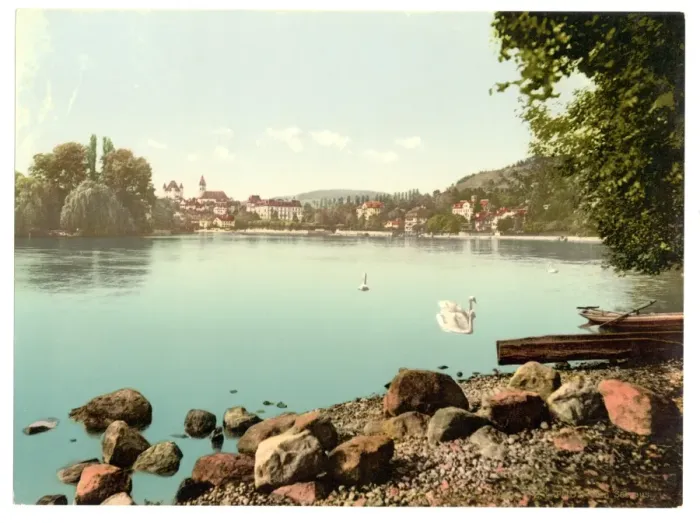 Framed Print : Thun with view of Lake of Thun, Bernese Oberland, Switzerlan Framed Print : Thun with view of Lake of Thun, Bernese Oberland, Switzerlan