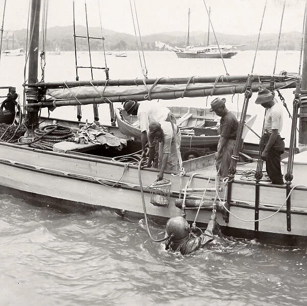 Thursday Island, Torres Straits, pearl fishing, diving from a boat, c. 1900 s