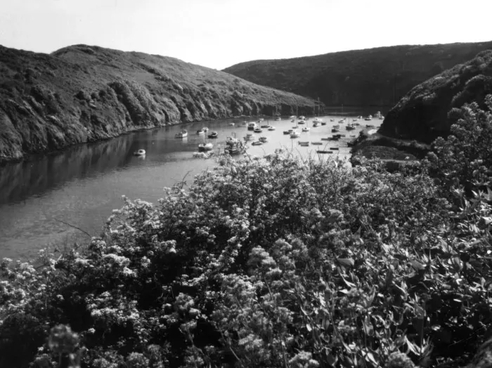 Framed Print : The tiny inlet harbour at Solva, , Pembrokeshire, Wales. Date: early 1960s Framed Print : The tiny inlet harbour at Solva, , Pembrokeshire, Wales. Date: early 1960s