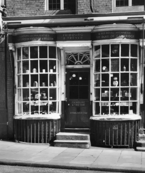 Framed Print : Tobacconists Shopfront Framed Print : Tobacconists Shopfront