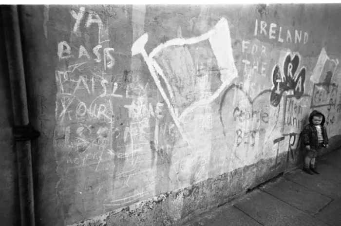 Framed Print : Toddler with IRA graffiti, Belfast, Northern Ireland Framed Print : Toddler with IRA graffiti, Belfast, Northern Ireland