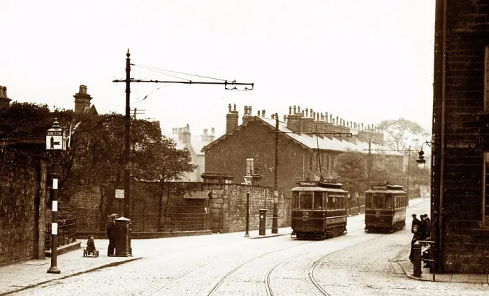 Framed Print : Todmorden Road, Burnley Corporation trams, early 1900s Framed Print : Todmorden Road, Burnley Corporation trams, early 1900s