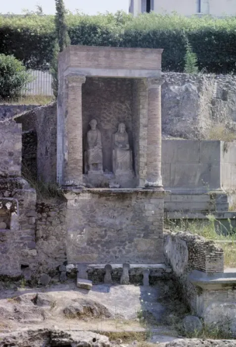 Framed Print : Tomb sculptures at Pompeii Framed Print : Tomb sculptures at Pompeii