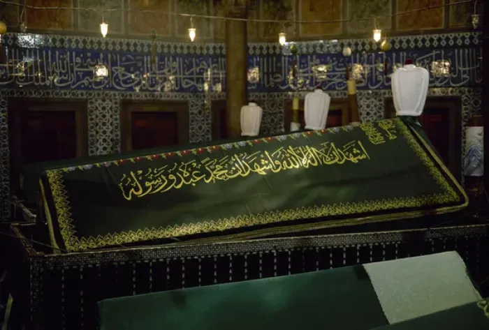 Framed Print : Tomb of Suleiman the Magnificent (1494-1566) Framed Print : Tomb of Suleiman the Magnificent (1494-1566)