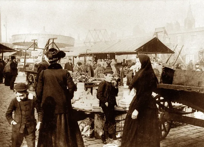 Framed Print : Tommyfield Market, Oldham early 1900's Framed Print : Tommyfield Market, Oldham early 1900's
