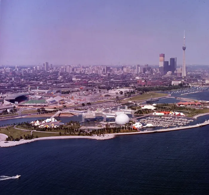 Framed Print : Toronto, Ontario, Canada - Aerial View of the City Framed Print : Toronto, Ontario, Canada - Aerial View of the City