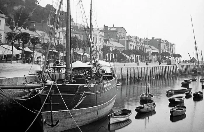 Framed Print : Torquay harbour Framed Print : Torquay harbour