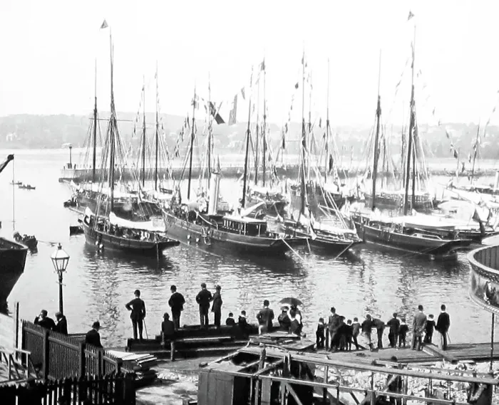 Framed Print : Torquay Harbour Framed Print : Torquay Harbour