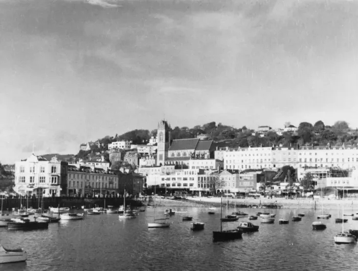 Framed Print : Torquay Harbour Framed Print : Torquay Harbour