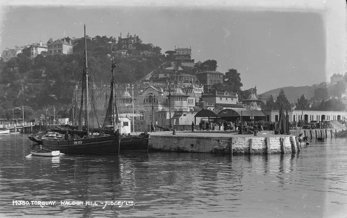Framed Print : Torquay Harbour Scene Framed Print : Torquay Harbour Scene