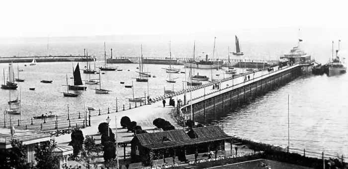 Framed Print : Torquay Pier and Harbour, early 1900s Framed Print : Torquay Pier and Harbour, early 1900s