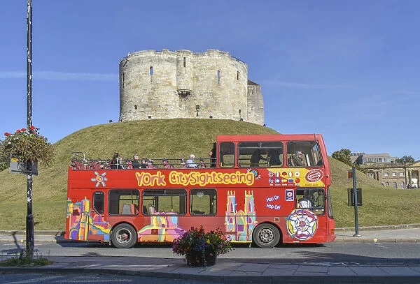 Tour Bus Cliffords Tower, York
