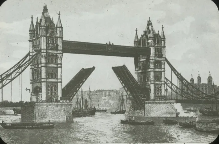Framed Print : Tower Bridge Framed Print : Tower Bridge