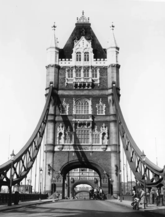 Framed Print : Tower Bridge 1939 Framed Print : Tower Bridge 1939