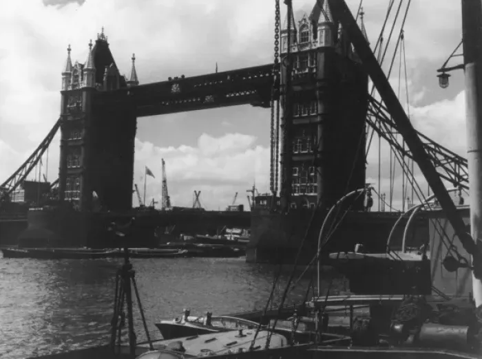 Framed Print : Tower Bridge Framed Print : Tower Bridge