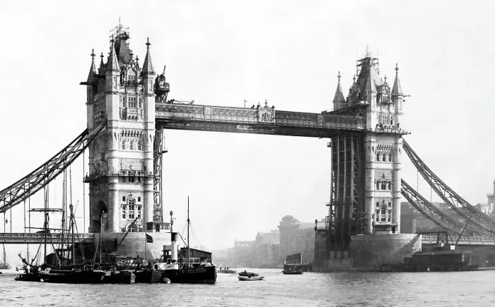 Framed Print : Tower Bridge under construction, Victorian period Framed Print : Tower Bridge under construction, Victorian period