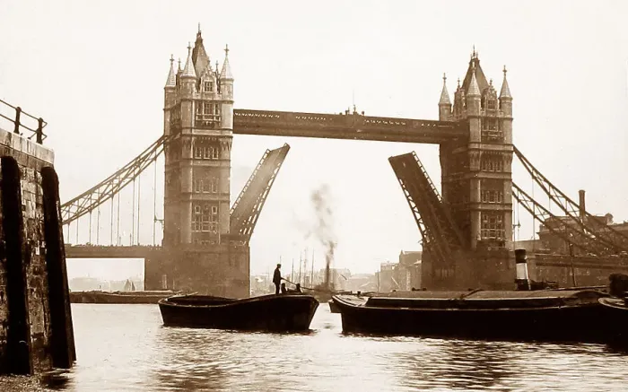 Framed Print : Tower Bridge London Victorian period Framed Print : Tower Bridge London Victorian period