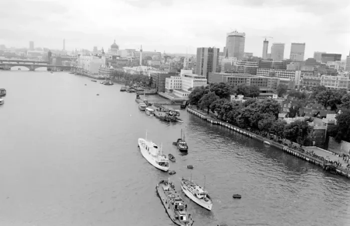 Framed Print : Tower Bridge, London - View from one of the towers Framed Print : Tower Bridge, London - View from one of the towers