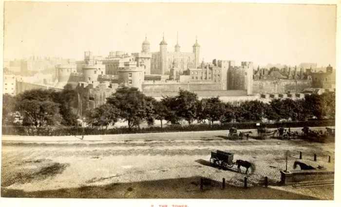 Framed Print : The Tower of London Framed Print : The Tower of London