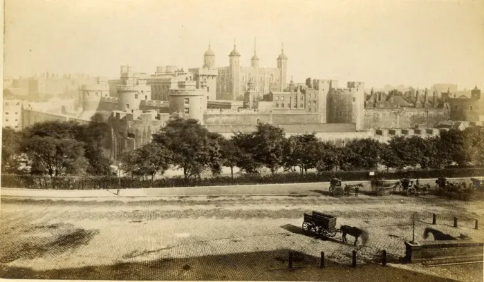 Framed Print : The Tower of London Framed Print : The Tower of London
