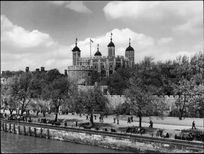 Framed Print : Tower of London Framed Print : Tower of London
