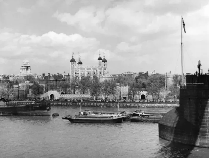 Framed Print : Tower of London Framed Print : Tower of London
