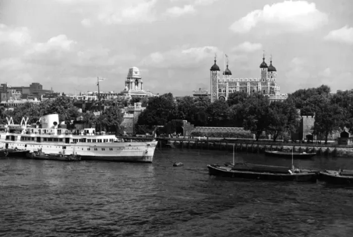 Framed Print : Tower of London Framed Print : Tower of London