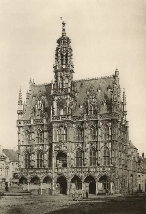 Framed Print : Town Hall, Audenarde (Oudenaarde), Belgium Framed Print : Town Hall, Audenarde (Oudenaarde), Belgium