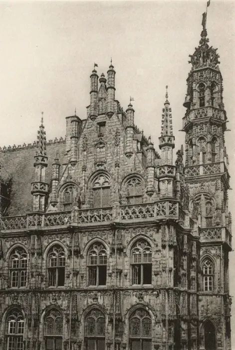 Framed Print : Town Hall, Audenarde (Oudenaarde), Belgium Framed Print : Town Hall, Audenarde (Oudenaarde), Belgium
