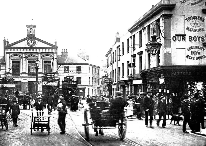 Framed Print : Town Hall, Luton early 1900's Framed Print : Town Hall, Luton early 1900's