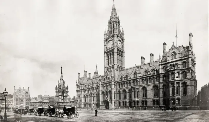 Framed Print : Town hall, Manchester, hackney carriages and horses Framed Print : Town hall, Manchester, hackney carriages and horses