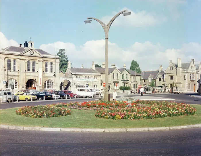 Framed Print : The Town Hall, Trowbridge Framed Print : The Town Hall, Trowbridge