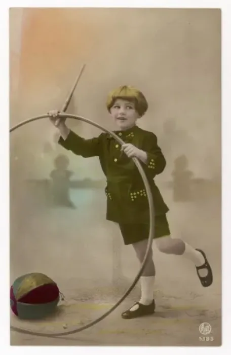 Framed Print : TOYS / HOOPS / 1910 Framed Print : TOYS / HOOPS / 1910