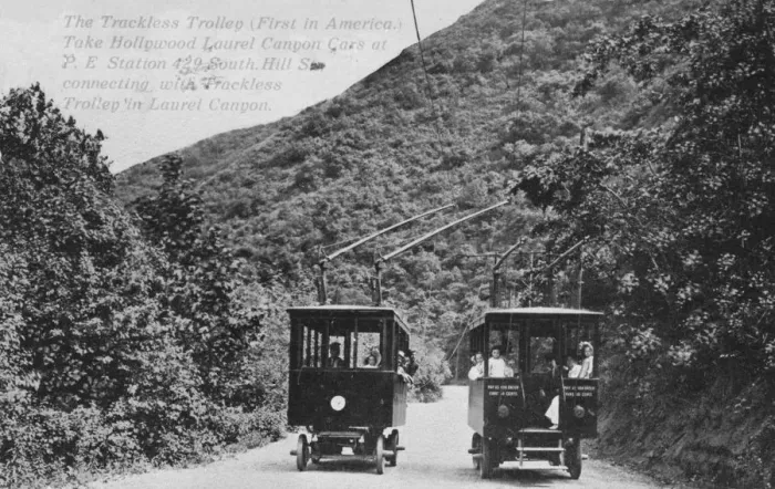 Framed Print : The trackless trolly (the first in America) Framed Print : The trackless trolly (the first in America)