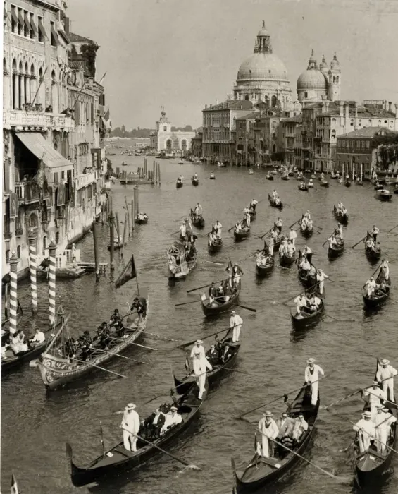 Framed Print : Traditional regatta, Grand Canal, Venice, Italy Framed Print : Traditional regatta, Grand Canal, Venice, Italy