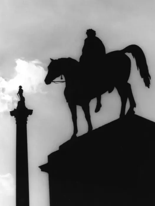 Framed Print : Trafalgar Sq. Silhouette Framed Print : Trafalgar Sq. Silhouette