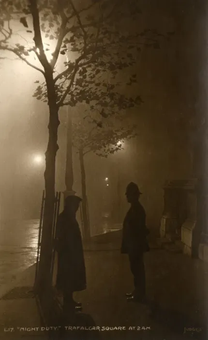 Framed Print : Trafalgar Square, London at 2am - Silhouette of a Policeman Framed Print : Trafalgar Square, London at 2am - Silhouette of a Policeman