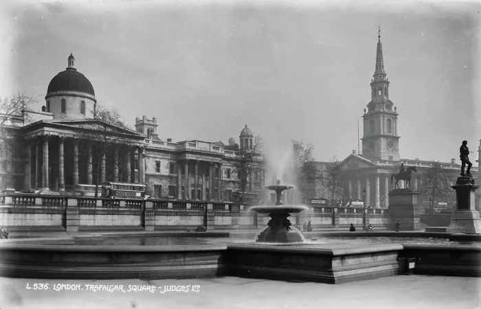 Framed Print : Trafalgar Square in London Framed Print : Trafalgar Square in London