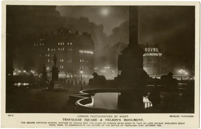 Framed Print : Trafalgar Square and Nelsons Monument, London - at night Framed Print : Trafalgar Square and Nelsons Monument, London - at night