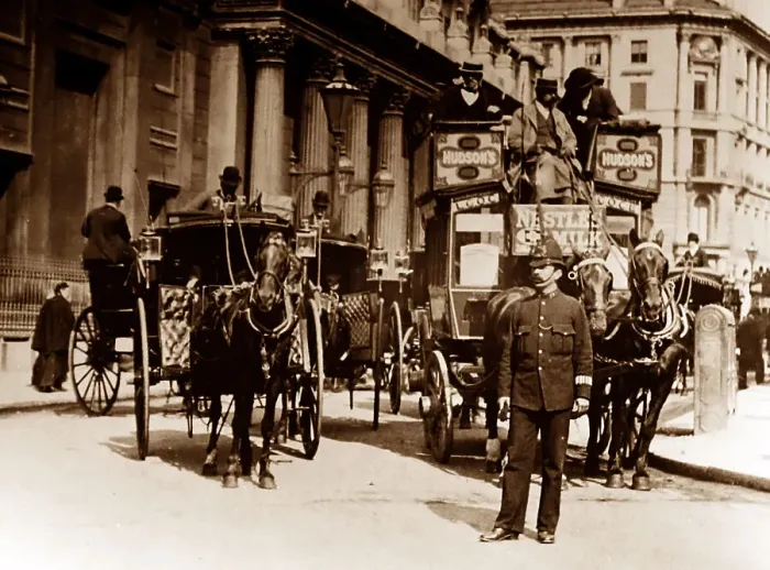 Framed Print : Traffic policeman in London Framed Print : Traffic policeman in London