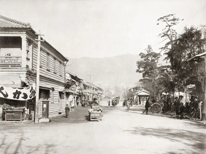 Framed Print : Traffic on Sannomiya Street, Kobe, Japan c. 1880 s Framed Print : Traffic on Sannomiya Street, Kobe, Japan c. 1880 s