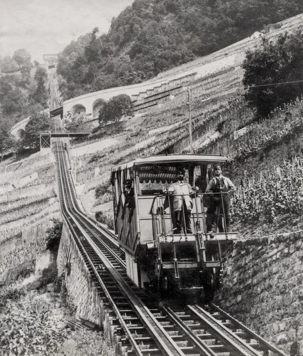 Framed Print : Train on the Rigi funicular railway, Lake Lucerne, Switzerla Framed Print : Train on the Rigi funicular railway, Lake Lucerne, Switzerla