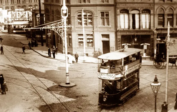 Framed Print : Tram in Market Street, Nottingham Framed Print : Tram in Market Street, Nottingham