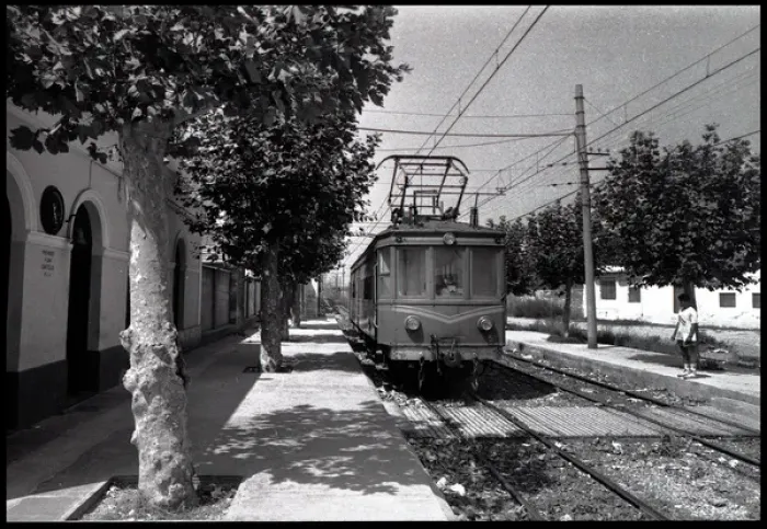 Framed Print : Tram, Valencia, Spain Framed Print : Tram, Valencia, Spain
