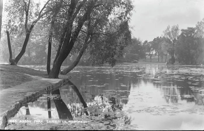Framed Print : Tranquil Scene at Abbey Park Framed Print : Tranquil Scene at Abbey Park