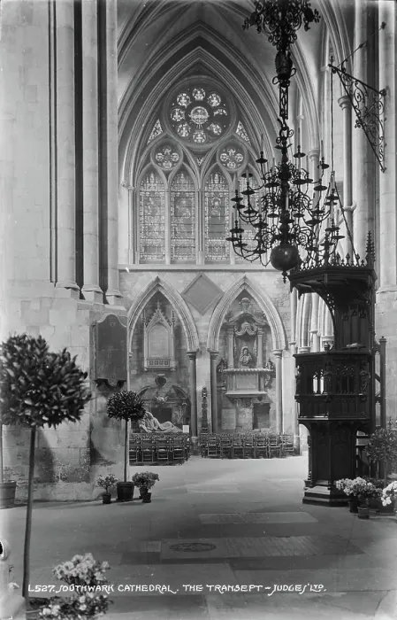 Framed Print : The Transept of Southwark Cathedral Framed Print : The Transept of Southwark Cathedral