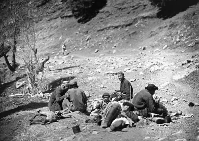 Framed Print : Travellers resting in Kashgar, western China Framed Print : Travellers resting in Kashgar, western China