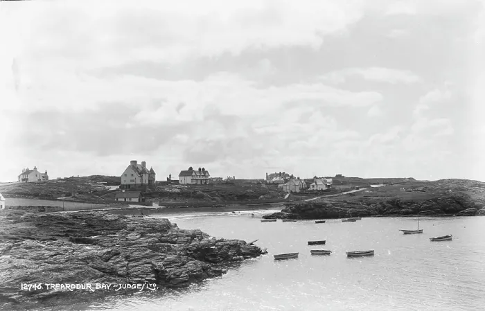 Framed Print : Treadour Bay Framed Print : Treadour Bay